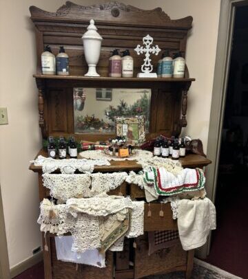 Vintage Dollies & Linens